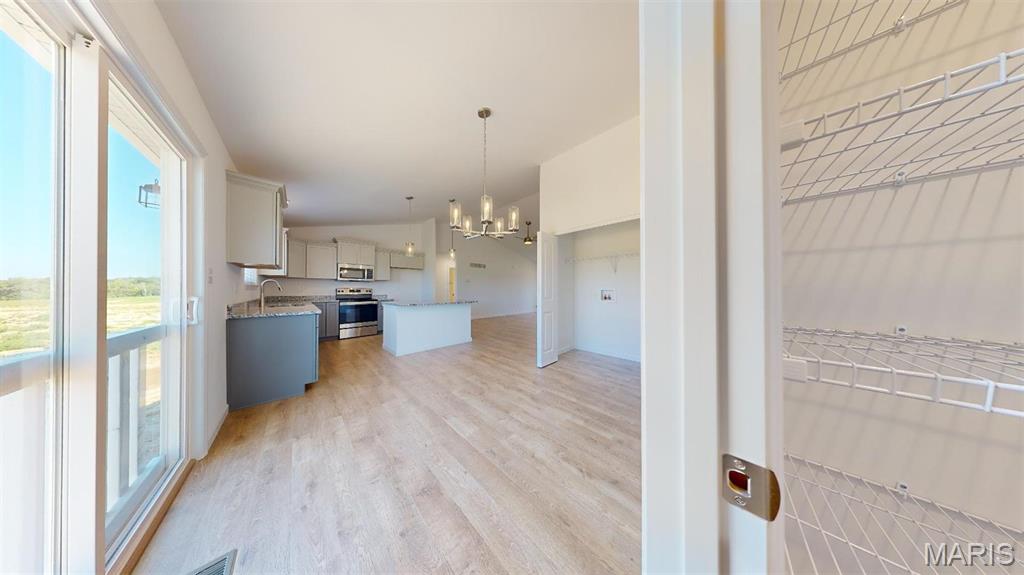 Majestic Lakes - Residential