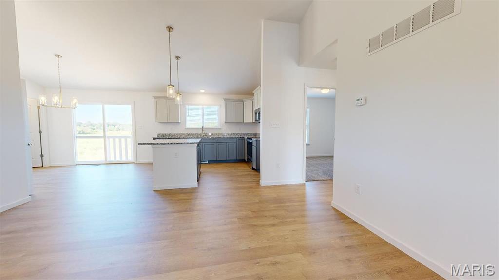 Majestic Lakes - Residential