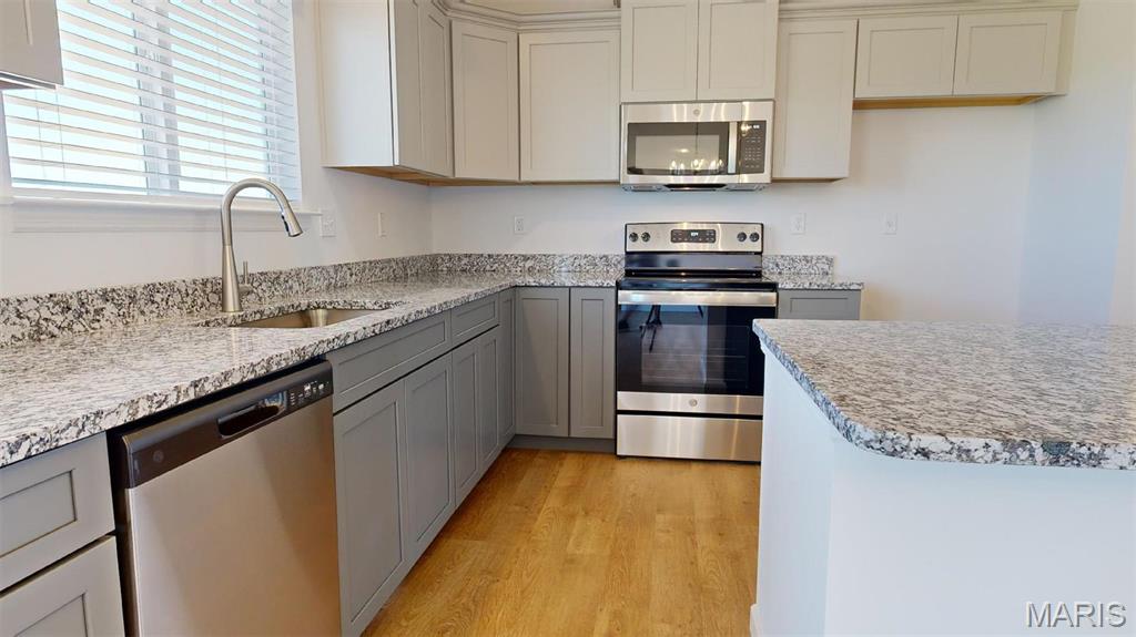 Majestic Lakes - Residential