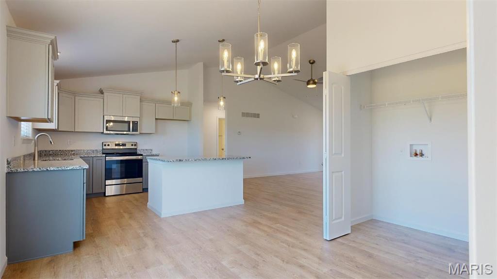 Majestic Lakes - Residential