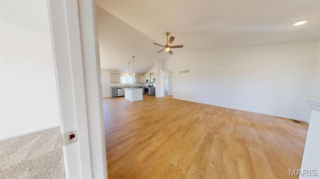 Majestic Lakes - Residential