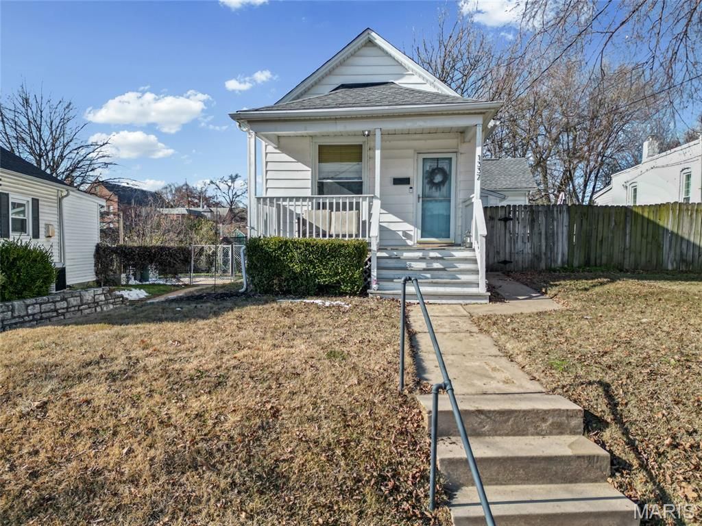 Photo of 1337 Graham Street, St Louis, MO 63139 (MLS # 25080002)