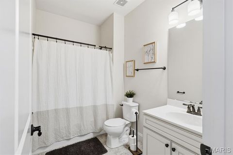 Tiny photo for 15963 Fox Trotter Court, Ballwin, MO 63021 (MLS # 26012933)