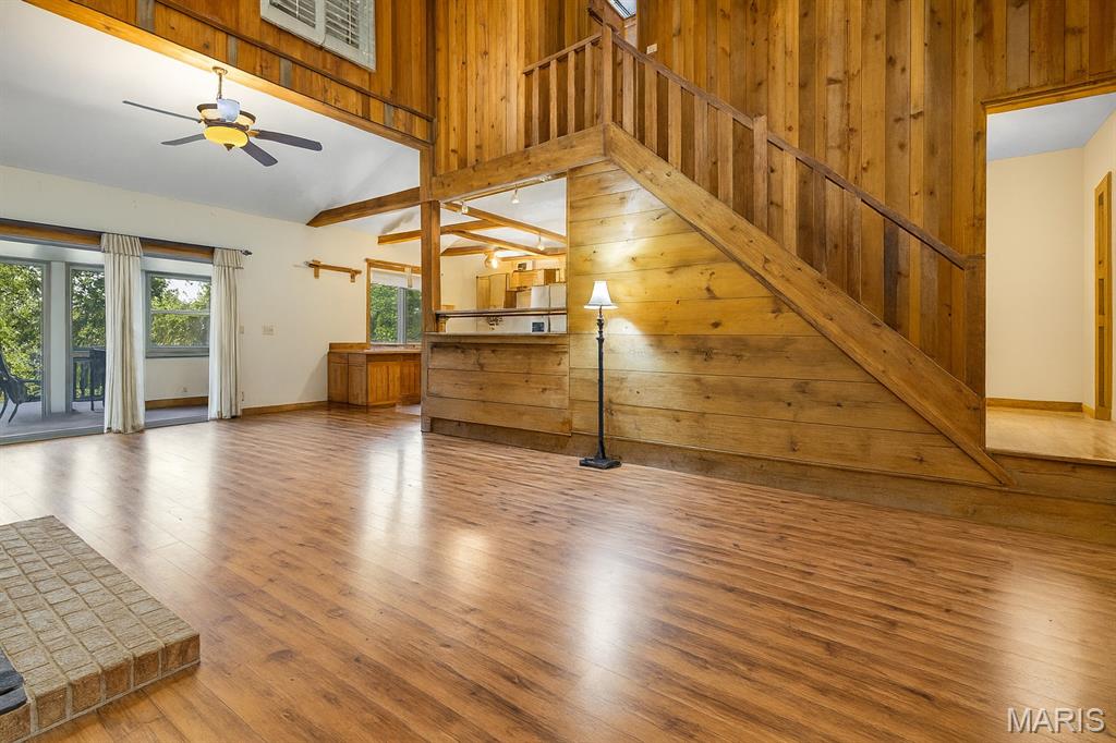 105 Grand Oaks Estate