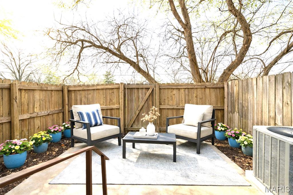 Villas On Olive Condo - Residential