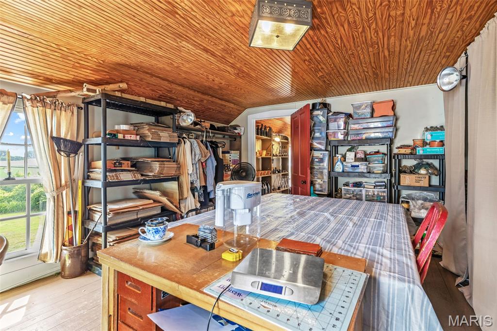 n/a - Commercial Sale