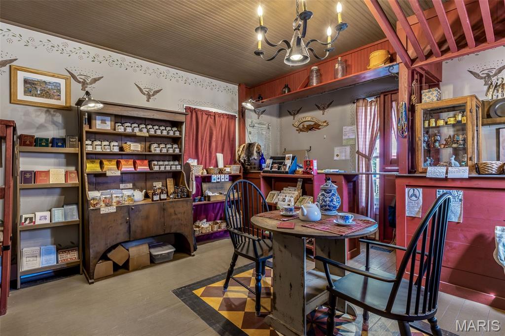 n/a - Commercial Sale