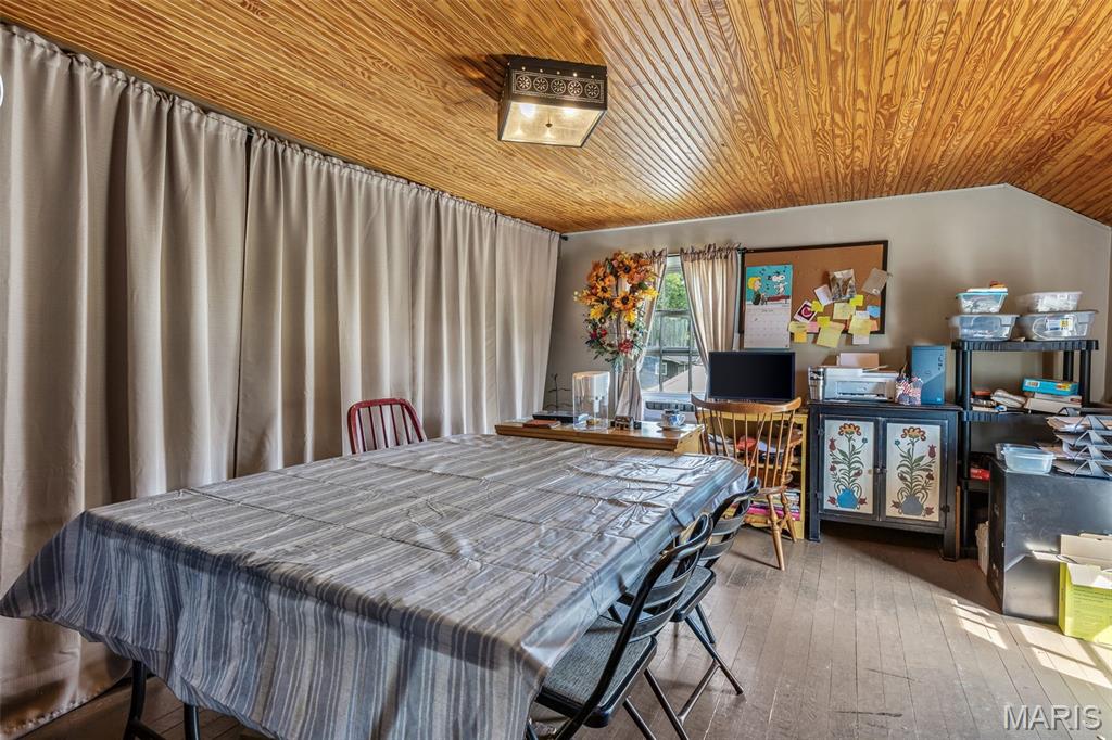 n/a - Commercial Sale