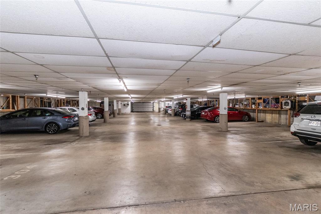 Parkway Gardens Village 1 Condo - Residential