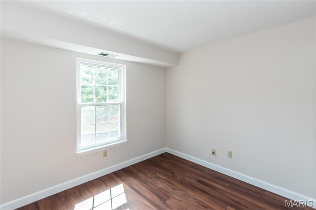 Parkway Gardens Village 1 Condo - Residential