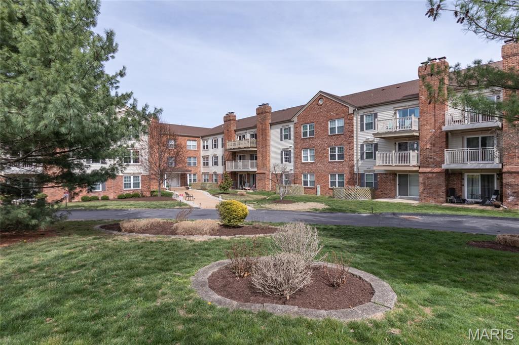 Parkway Gardens Village 1 Condo - Residential