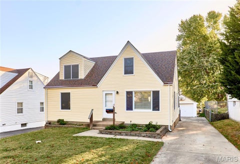 Photo of 2022 Wismer Avenue, St Louis, MO 63114 (MLS # 26068347)
