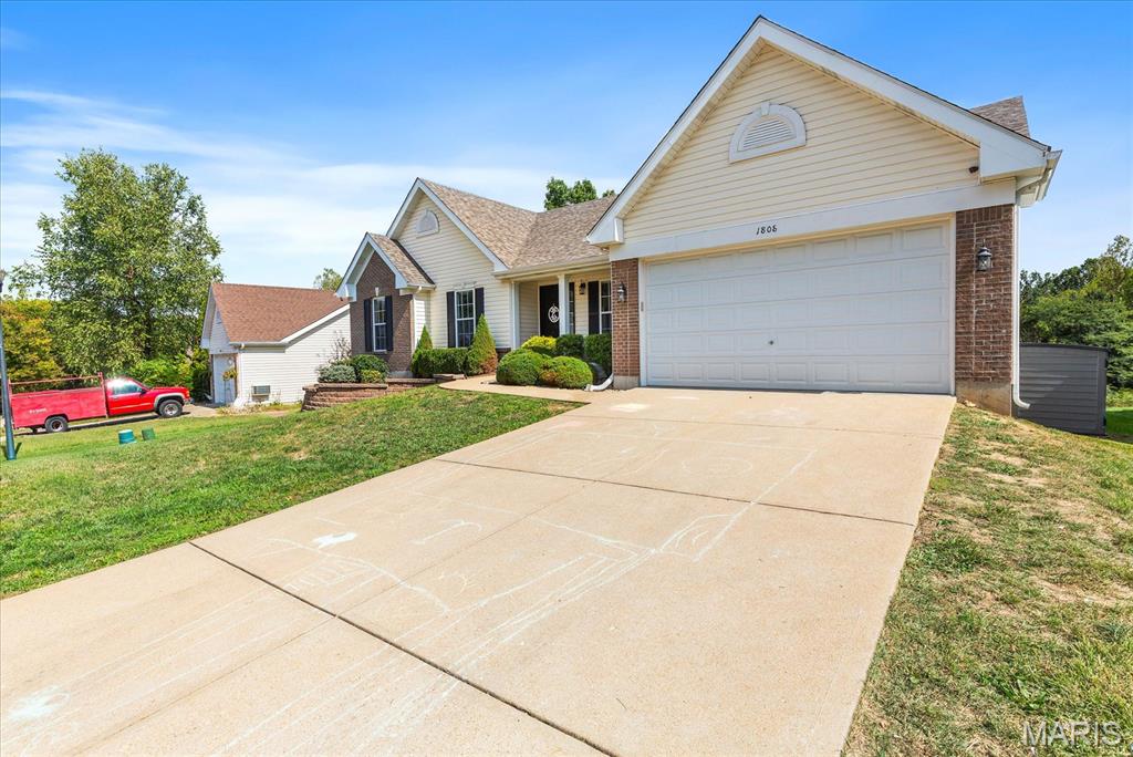 1808 Hawk Pointe Drive