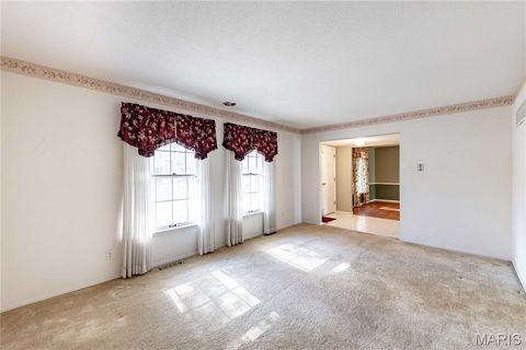 Tiny photo for 707 Bitterfield Drive, Ballwin, MO 63011 (MLS # 25072930)
