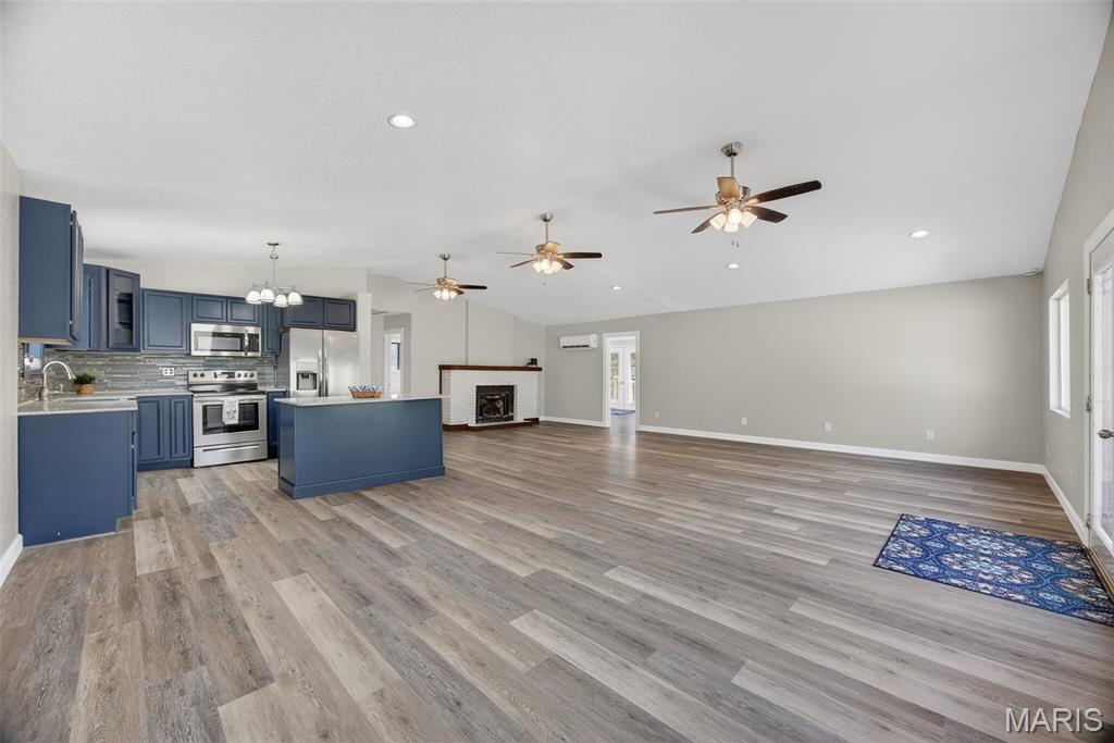 HURRICANE DECK NO 3 - Residential