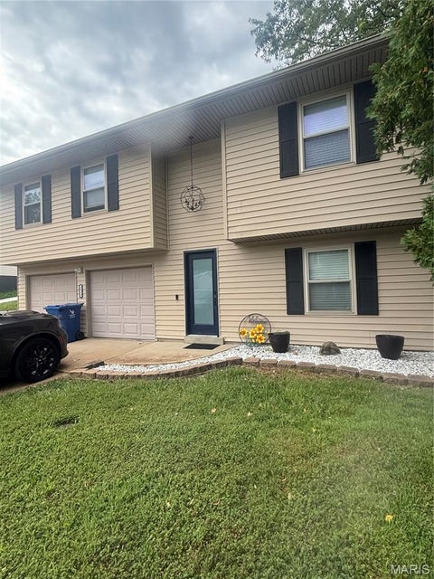 Photo of 3833 Red Bud Drive, Imperial, MO 63052 (MLS # 26058399)