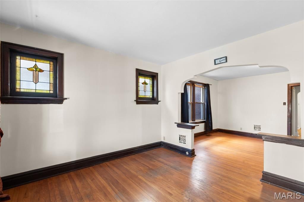 Photo of 4022 Hydraulic Avenue, St Louis, MO 63116 (MLS # 25064847)