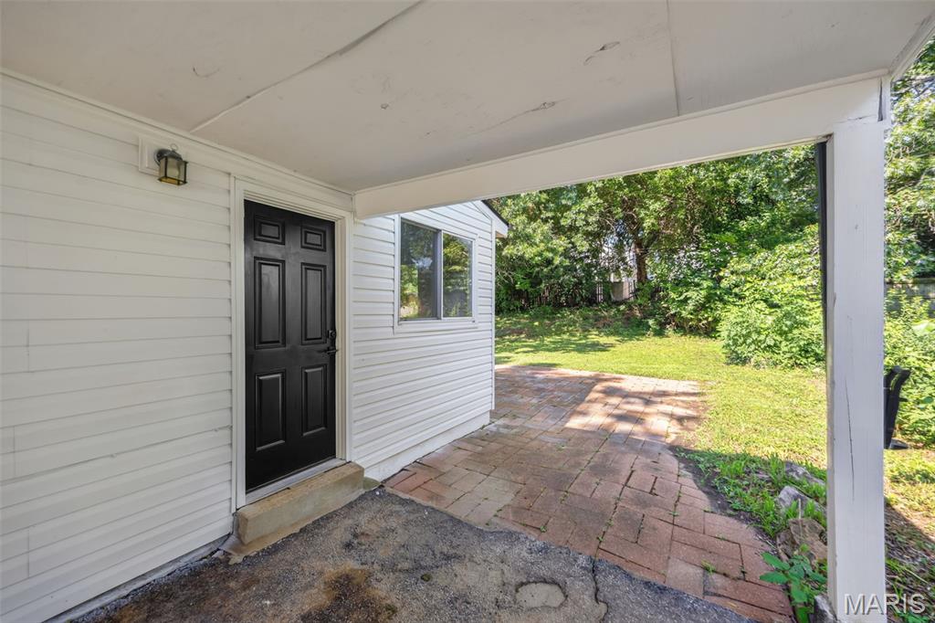 609 N Elm Avenue
