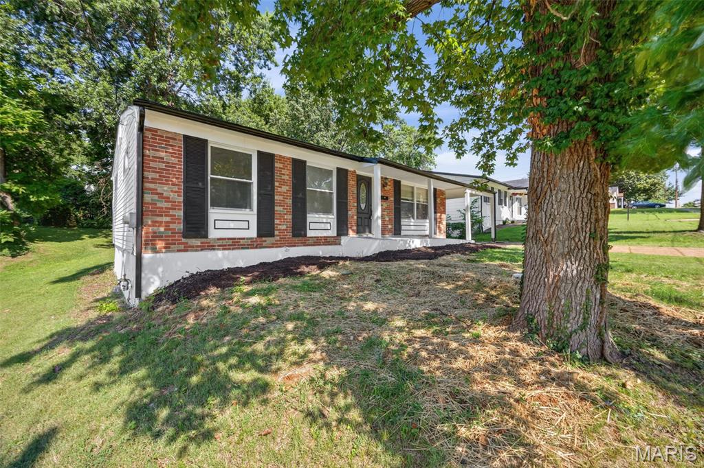609 N Elm Avenue