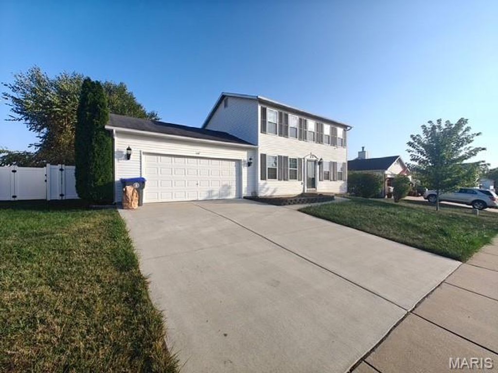 Photo of 2726 Red Cedar Parc Drive, OFallon, MO 63368 (MLS # 25070455)