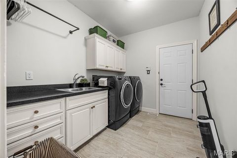 Tiny photo for 2021 Brook Hill Court, Chesterfield, MO 63017 (MLS # 25069021)