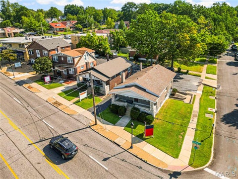 Photo of 1526 S Big Bend Boulevard, Richmond Heights, MO 63117 (MLS # 26059041)