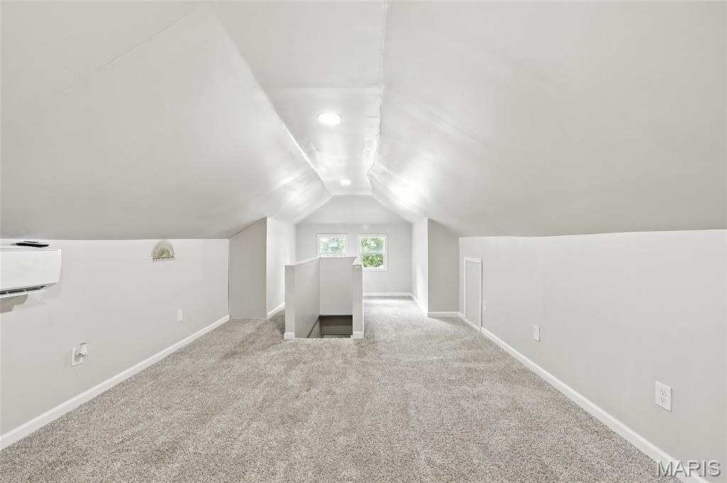 St Louis, Missouri 63114, United States, 3 Bedrooms Bedrooms, ,2 BathroomsBathrooms,Residential,Pending,189908