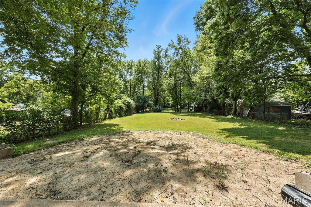 St Louis, Missouri 63114, United States, 3 Bedrooms Bedrooms, ,2 BathroomsBathrooms,Residential,Pending,189908