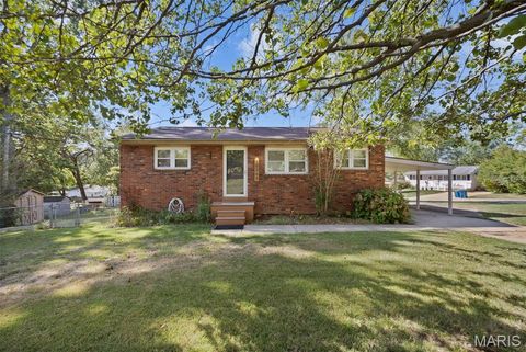 Photo of 10360 Roscommon Drive, St Louis, MO 63123 (MLS # 25068106)