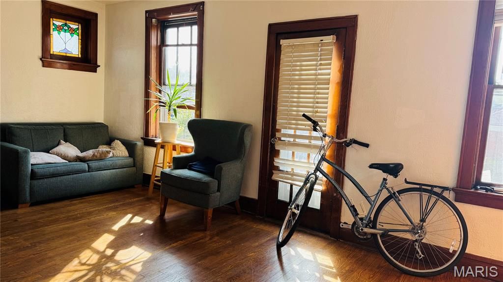 Photo of 4054 S Spring Avenue, St Louis, MO 63116 (MLS # 26022299)