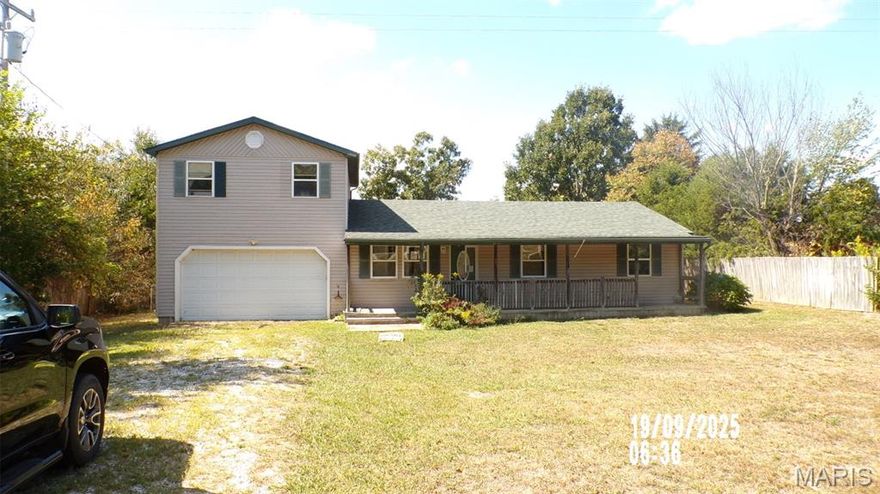 Spacious 4 Bed, 2 Bath Home on 0.60 Acre – Minutes from Ft. Leonard Wood

Welcome to this inviting 1½-story home featuring 4 bedrooms and 2 baths on a beautiful 0.60-acre lot. Enjoy peaceful living with the convenience of being just minutes from the South Gate of Ft. Leonard Wood.

The home offers a large primary bedroom upstairs, a versatile bonus room perfect for an office, playroom, or guest space, and plenty of room for the whole family. Relax on the covered front porch, ideal for morning coffee or evening sunsets.