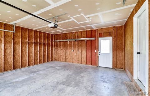 Tiny photo for 281 West Avenue, Winfield, MO 63389 (MLS # 25055442)