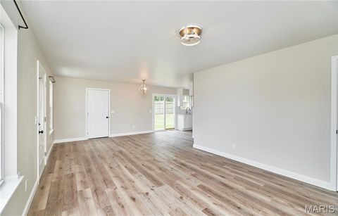 Tiny photo for 281 West Avenue, Winfield, MO 63389 (MLS # 25055442)