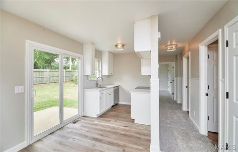 Tiny photo for 281 West Avenue, Winfield, MO 63389 (MLS # 25055442)