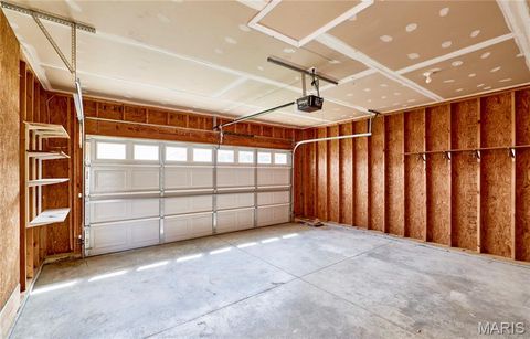 Tiny photo for 281 West Avenue, Winfield, MO 63389 (MLS # 25055442)