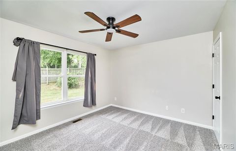 Tiny photo for 281 West Avenue, Winfield, MO 63389 (MLS # 25055442)