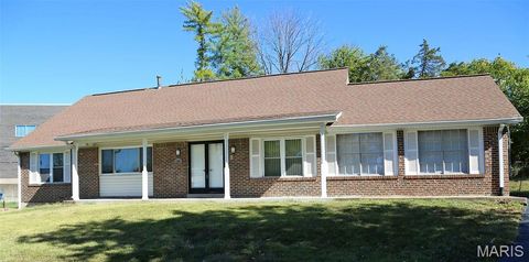 12901 Fernway Lane Creve Coeur MO 63141