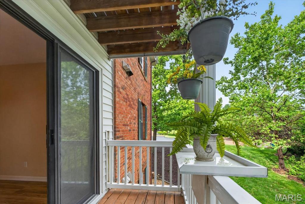 Victoria Crossing Condo Ph Two - Residential