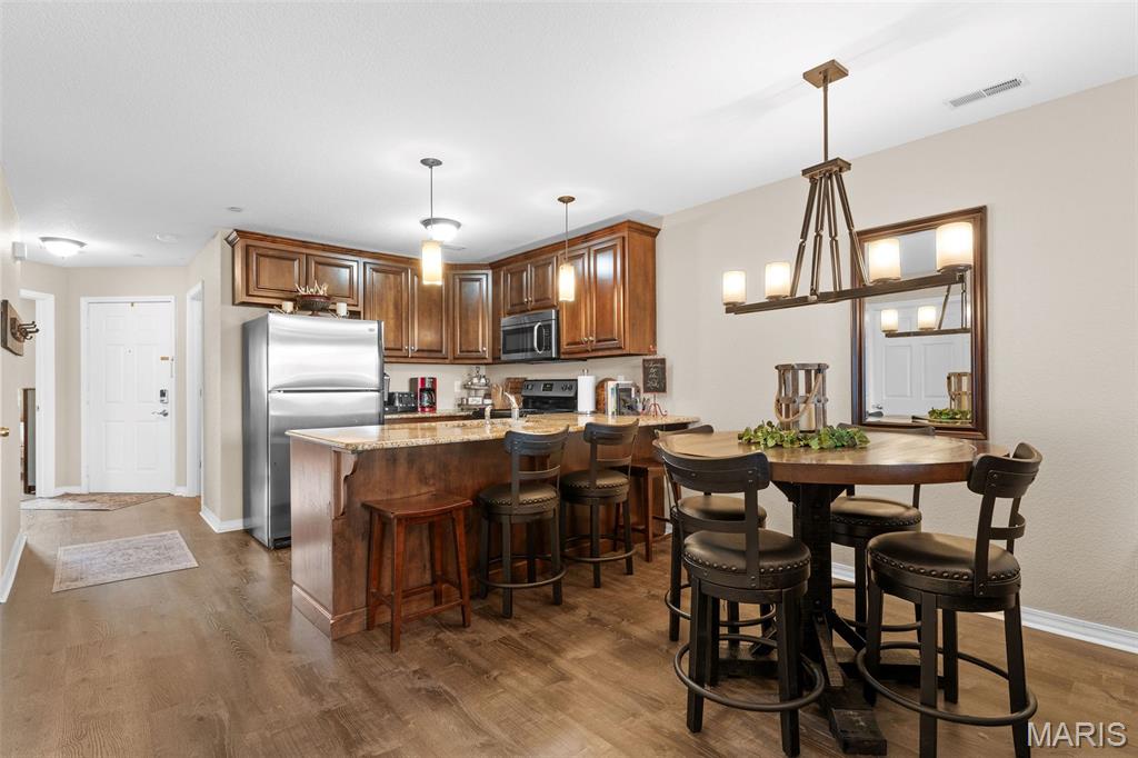 Emerald Pointe - Residential