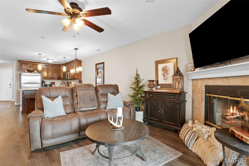 Emerald Pointe - Residential