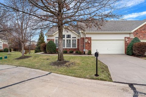 Photo of 811 Stone Meadow Drive, Chesterfield, MO 63005 (MLS # 25077892)