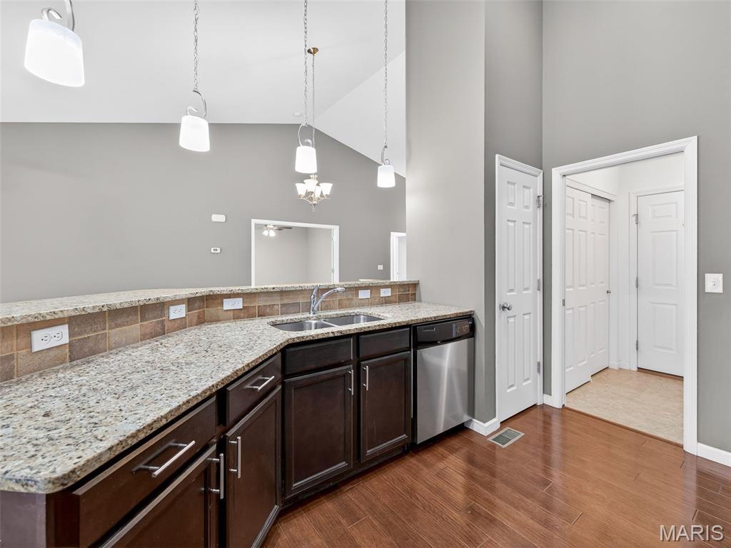 Enclave At Montclair - Residential