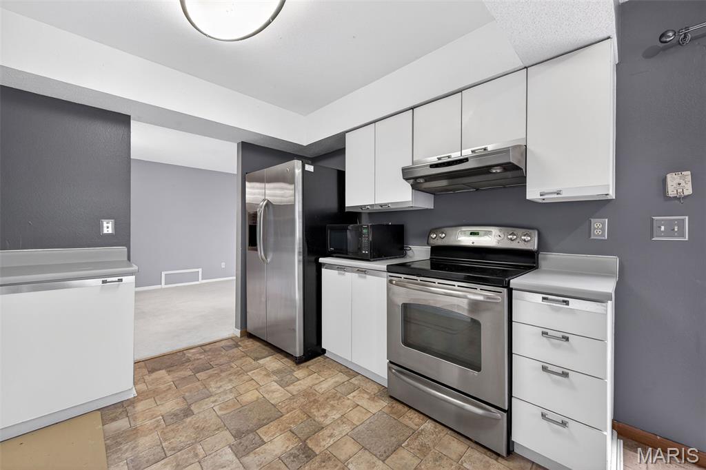 Royal Pines Condo 1 Second - Residential