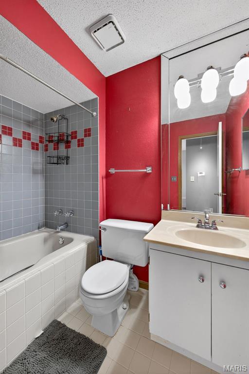 Royal Pines Condo 1 Second - Residential