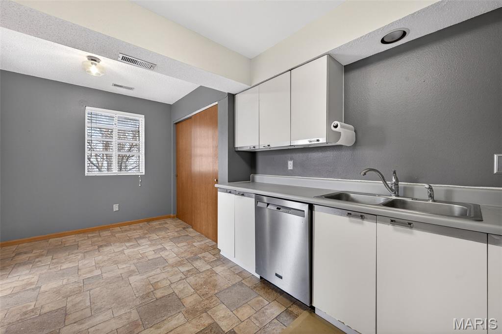 Royal Pines Condo 1 Second - Residential