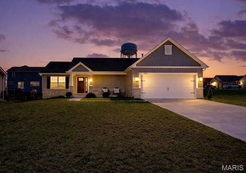 Photo of 1588 Misty River Drive, St Paul, MO 63366 (MLS # 26021711)