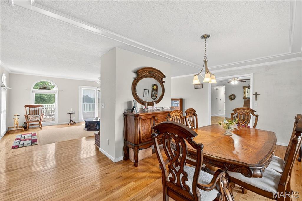 De Soto, Missouri 63020, United States, 3 Bedrooms Bedrooms, ,4 BathroomsBathrooms,Residential,Active,173632