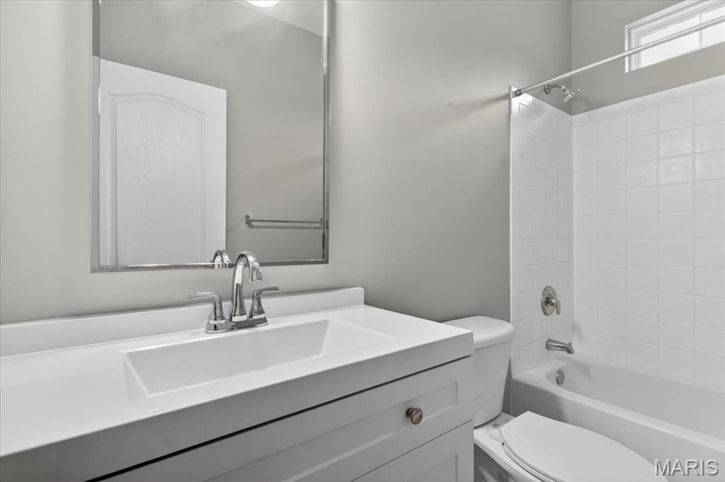 Residences Of Tulane Condo The - Residential Lease