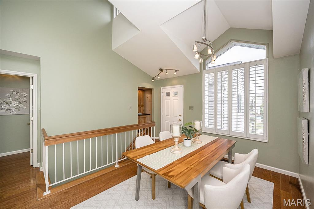 1706 Ridgeview Circle Drive