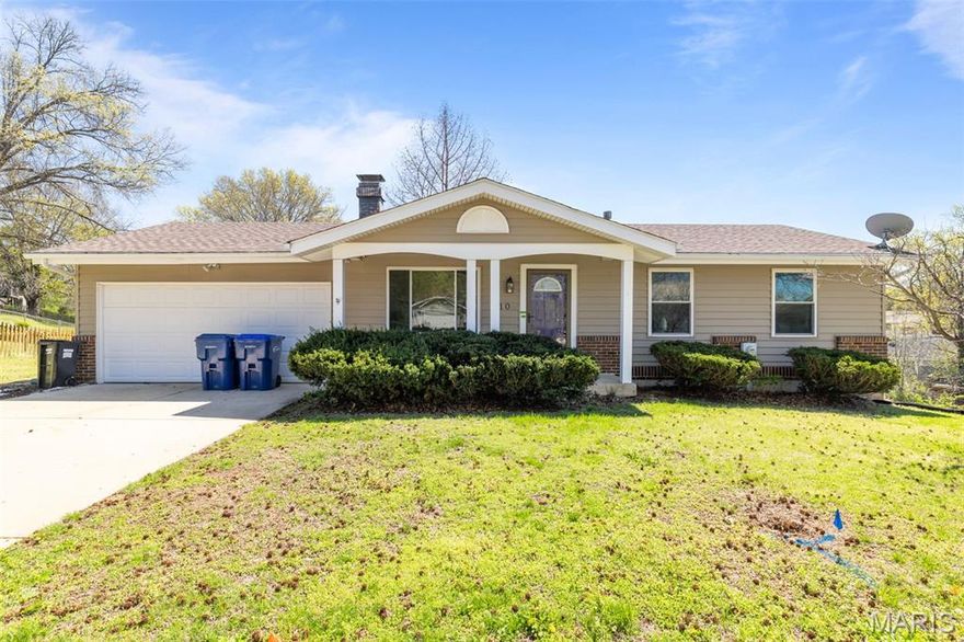 Charming 3-Bedroom Ranch with Private Pond Oasis in Ballwin!
Welcome to 210 Vistaoak Ct in the heart of Ballwin, MO 63021.
This well-maintained 1979 single-family ranch offers 1,016 sq. ft. of comfortable living space on a spacious 7,884 sq. ft. lot with an attached garage—perfect for first-time buyers, downsizers, or anyone seeking a low-maintenance home with exceptional outdoor appeal.Inside, you’ll find three bedrooms and 2 full baths arranged in a functional, easy-living floor plan.
The bathrooms are solid and ready for simple cosmetic updates (think fresh paint, new fixtures, or updated countertops)—no full rehabs required, just your personal touch to make it shine.
The kitchen could use new cabinets, counters, and floors to make it a gem, although it is functional as is.
The deck also needs some attention, but seems to be structurally sound.
Mechanical systems have been thoughtfully maintained: the roof is only 6 years old, the HVAC system dates to late 2018, and the water heater is less than 10 years old. These key updates deliver peace of mind and long-term efficiency.The true showstopper is the backyard retreat. Step onto the deck and enjoy sweeping views of the pond, stocked with fish and home to waterfowl and frogs. Fishing is permitted—ideal for weekend recreation, family gatherings, or peaceful mornings with coffee in hand. This rare water feature creates a true private oasis rarely found in the area.Conveniently located in a quiet Ballwin neighborhood with easy access to parks, shopping, and top-rated schools, 210 Vistaoak Ct offers the perfect blend of comfort, updates, and unique outdoor living. Schedule your showing today—this one won’t last long!